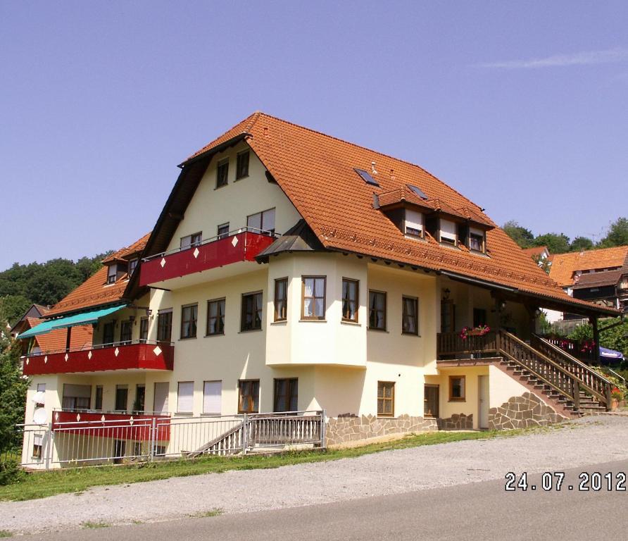Landgasthof Zum Hirschen Hafenlohr Экстерьер фото