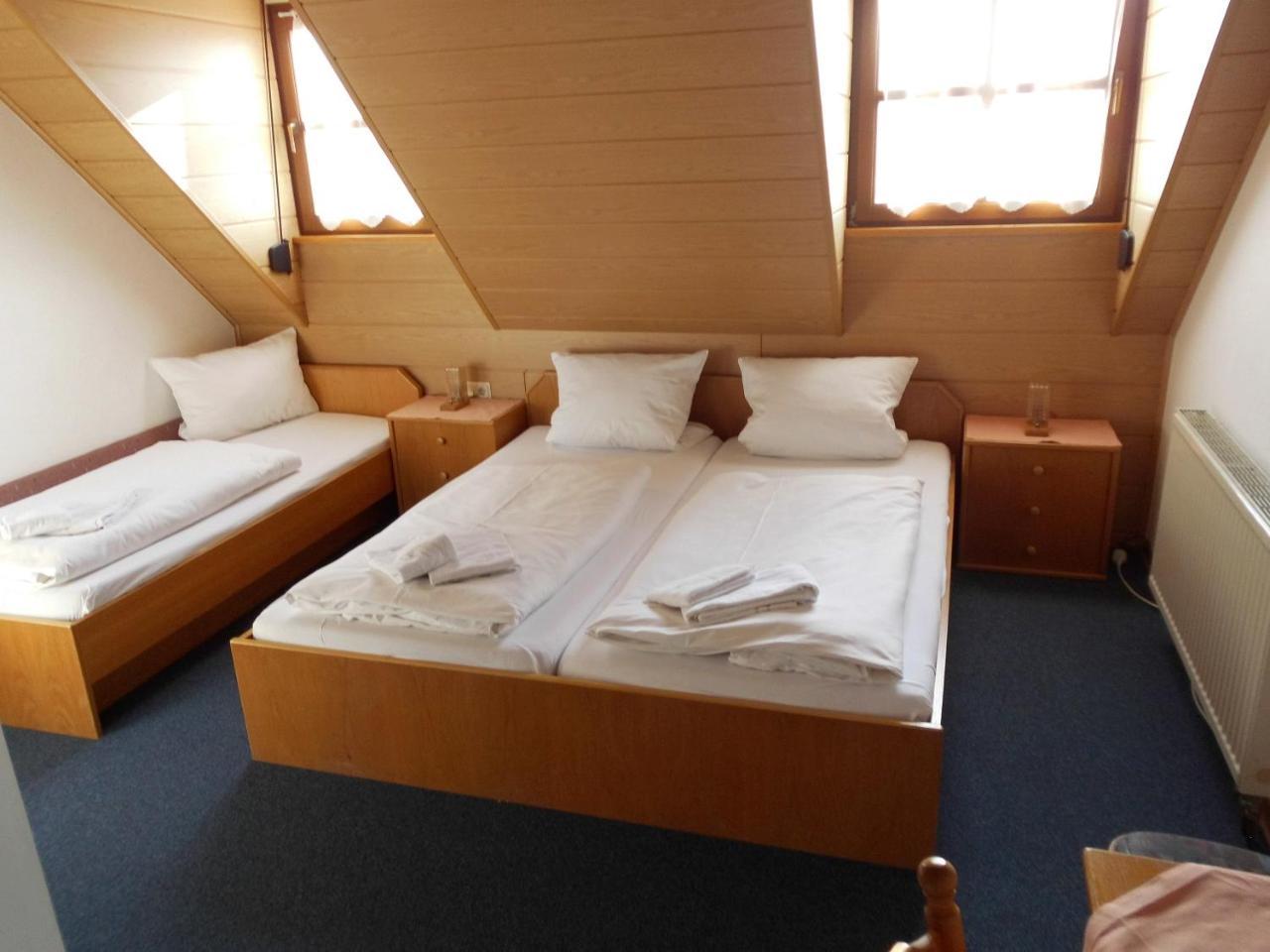 Landgasthof Zum Hirschen Hafenlohr Экстерьер фото